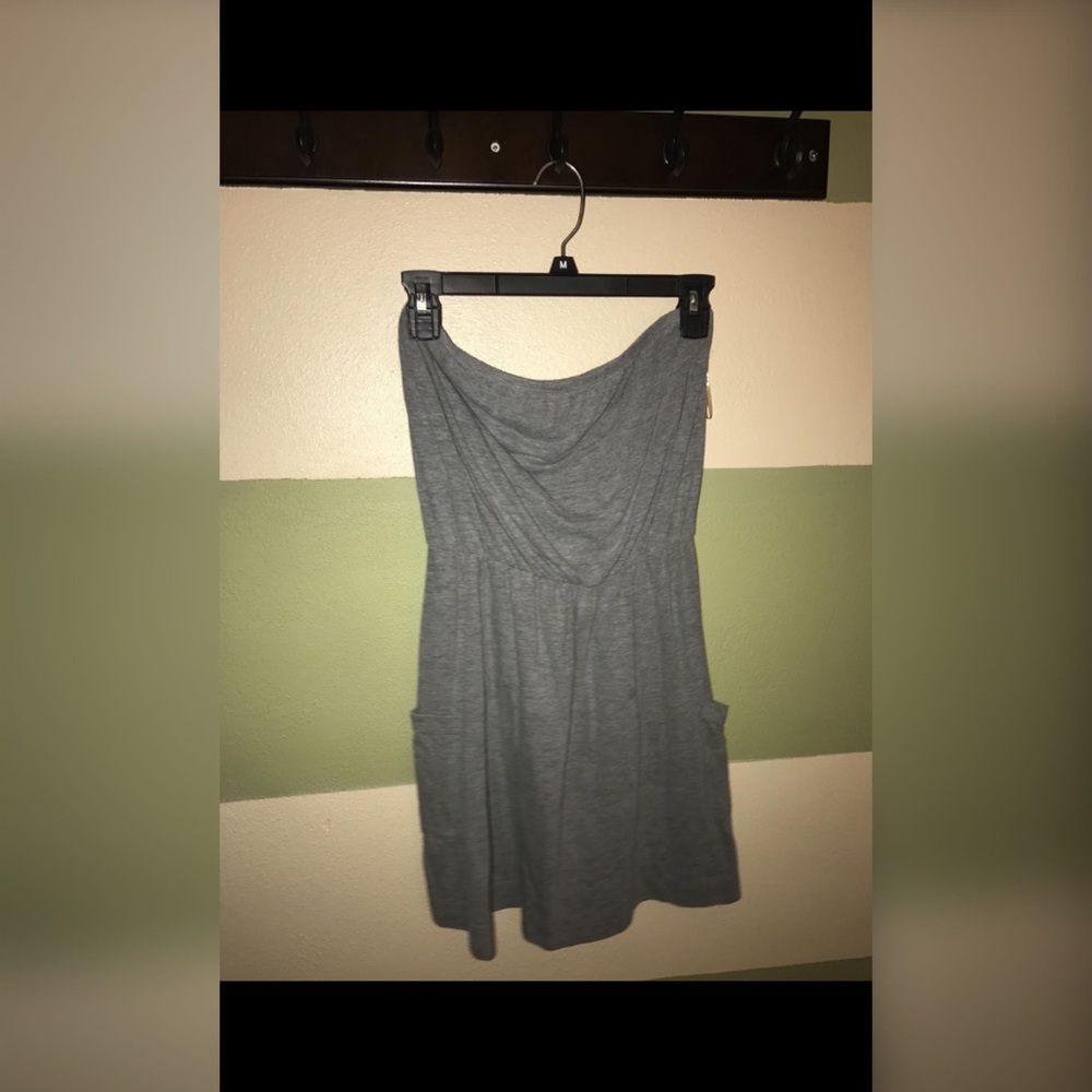 Grey strapless dress
